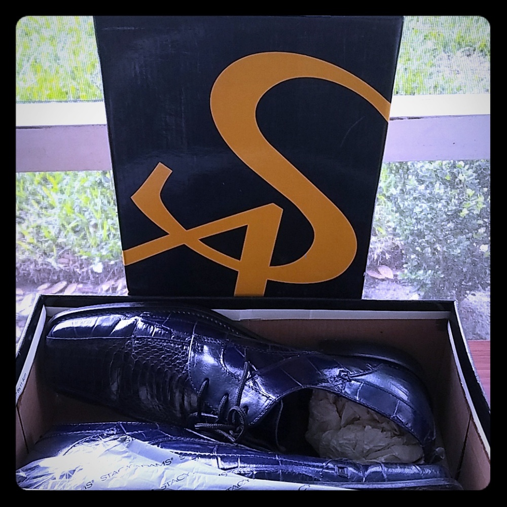 Dress shoes